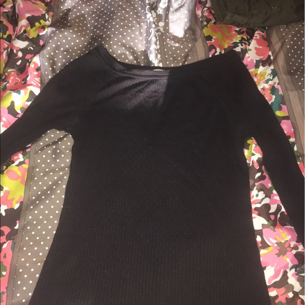 Long sleeve black shirt