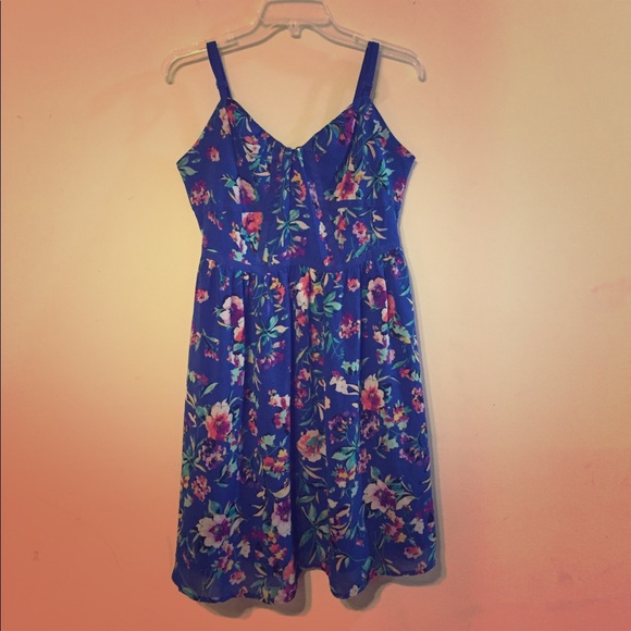 Nicole by Nicole Miller Dresses & Skirts - Beautiful Blue Floral Print Nicole Miller Dress