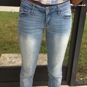 Light washed skinny jeans