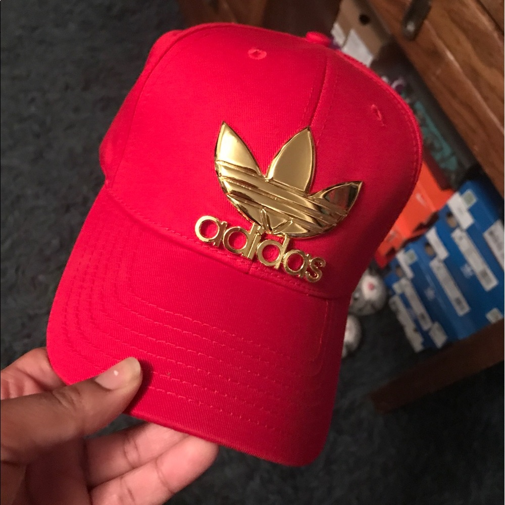 New adidas hat for either women or men