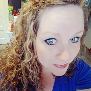 Meet your Posher, Angie