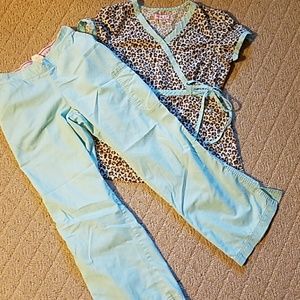 Koi scrub set S Small leopard