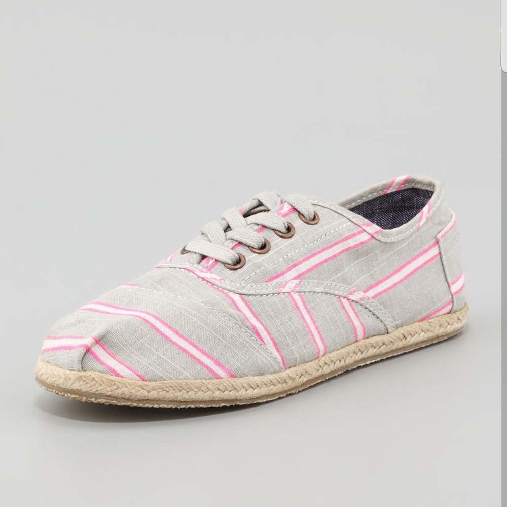 TOMS Shoes