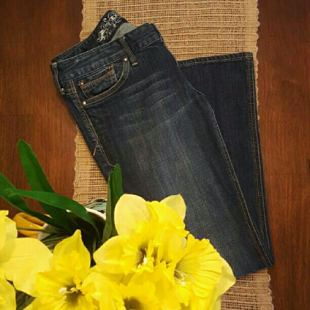 NWOT Express Stella Boot Cut Jeans