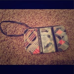 Coach wristlet ☀️☀️PRICE DROP☀️☀️