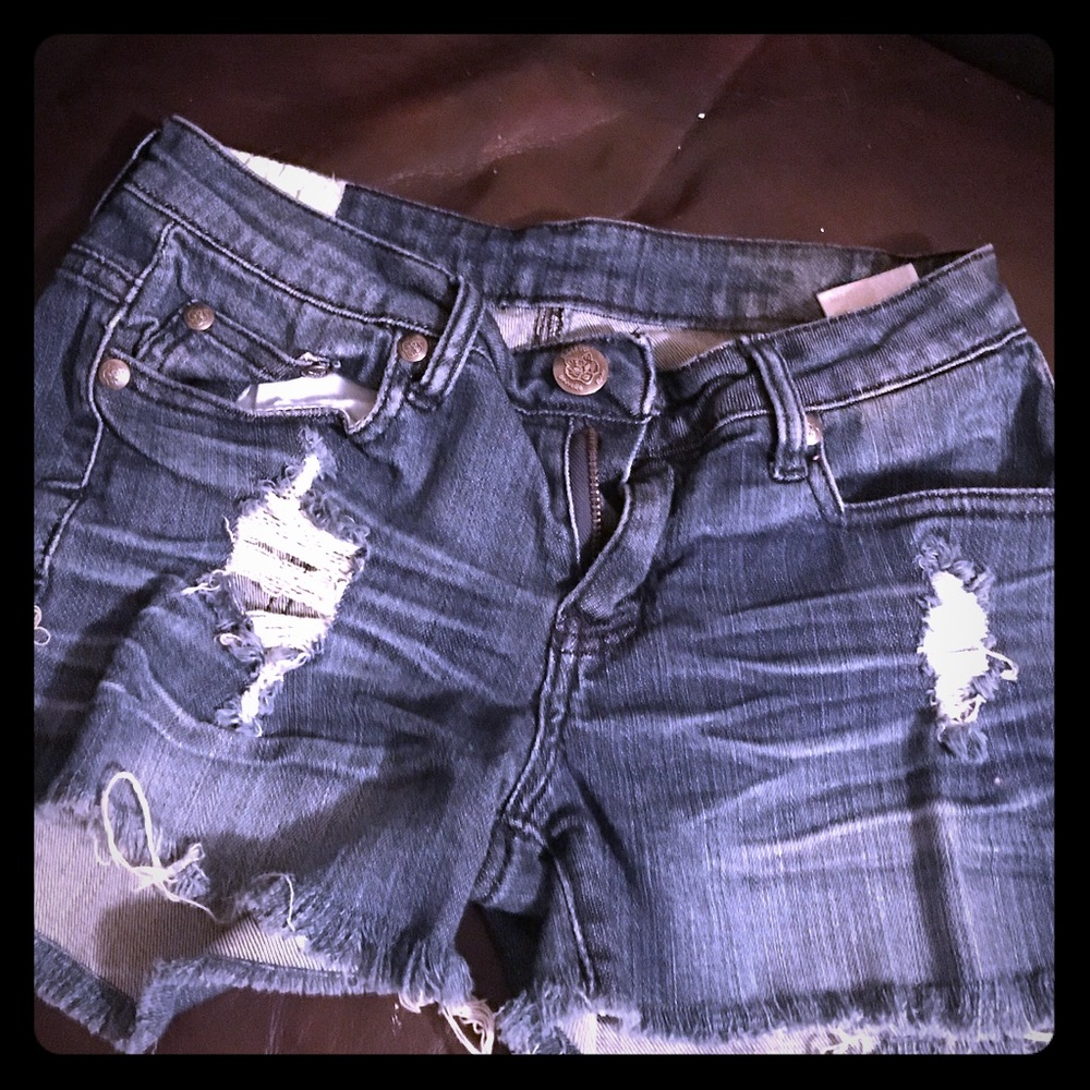 Distressed shorts
