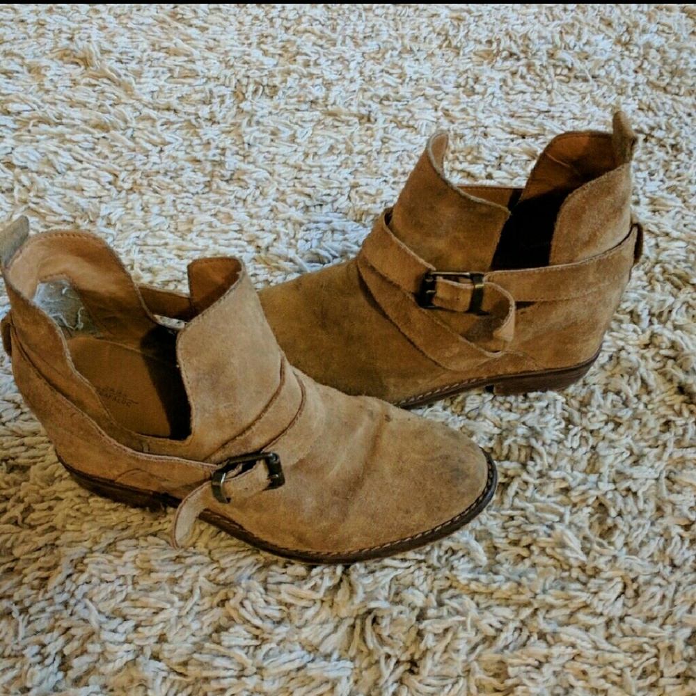 Zara desert boots