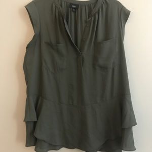 Mossimo Blouse dark green peplum like with ruffle
