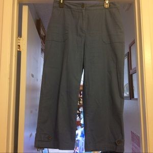 CROFT & BARROW.  Capri pants