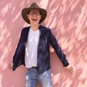 Meet your Posher, Cameron