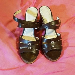 Leather strappy stacked heels