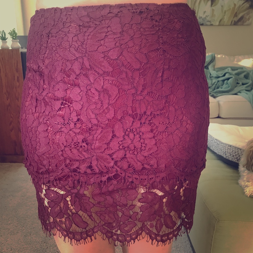 Lulus lace high waisted skirt