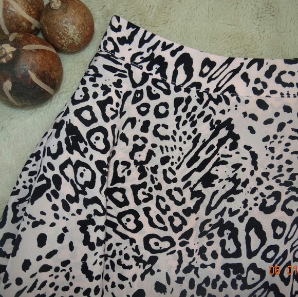 Asos Pink Animal Print Skirt - Picture 4 of 6