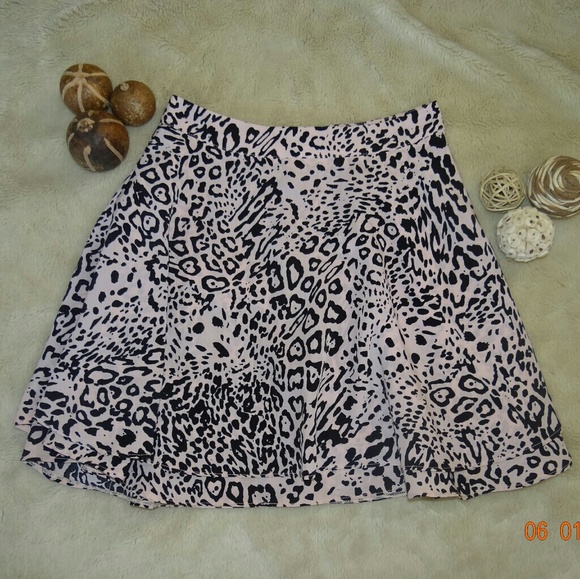 Asos Pink Animal Print Skirt - Picture 2 of 6