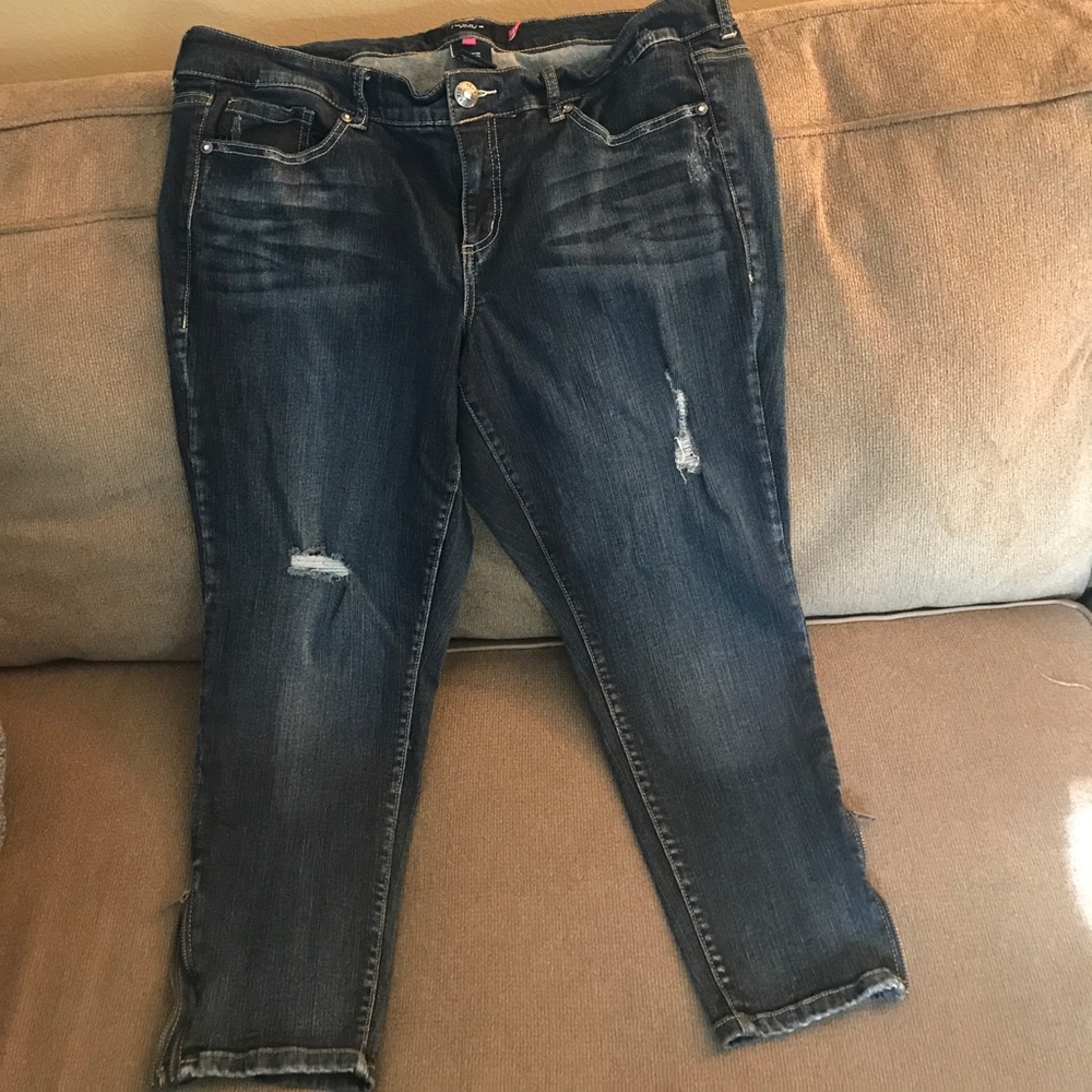 Cropped pants