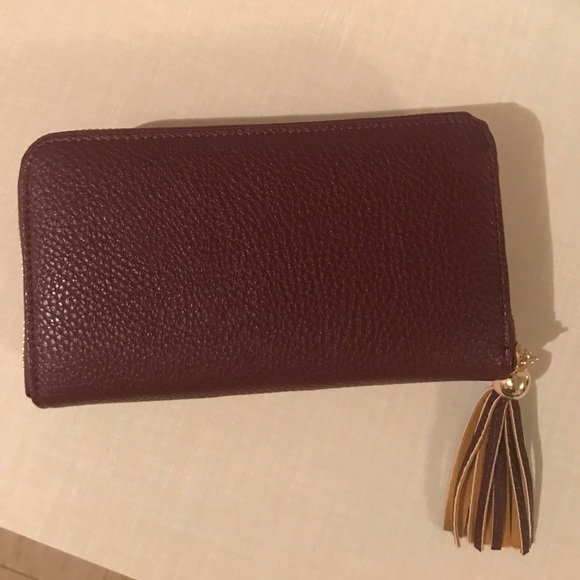Handbags - Cute maroon wallet 👛