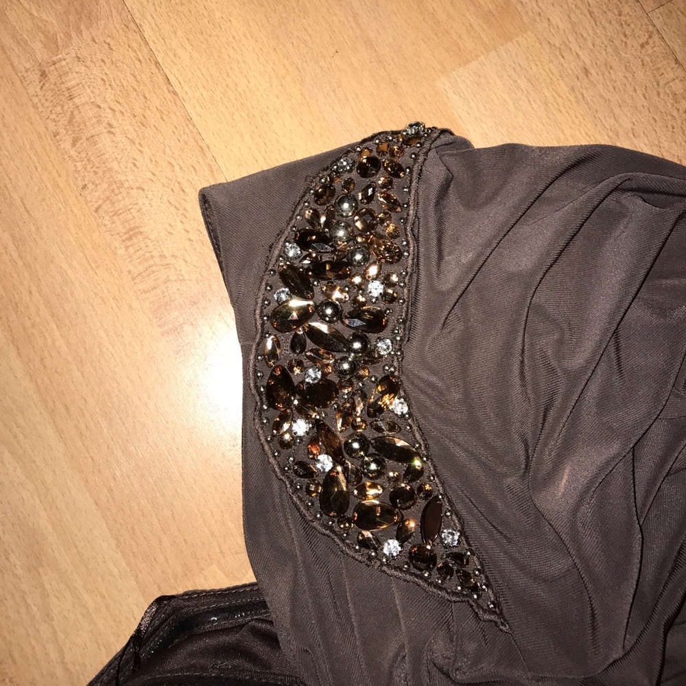 Dress - Picture 2 of 4