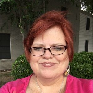 Meet your Posher, Lucy