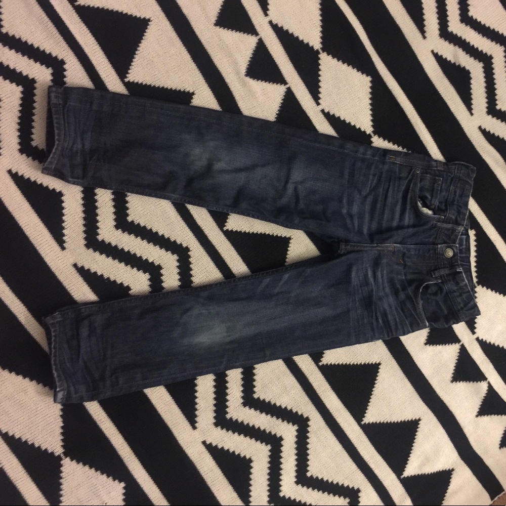 Trendy distressed denim jeans