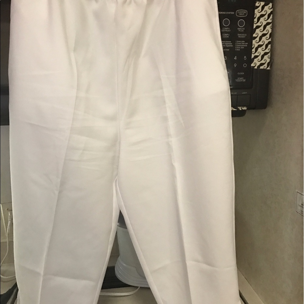 L White Capris Never Worn