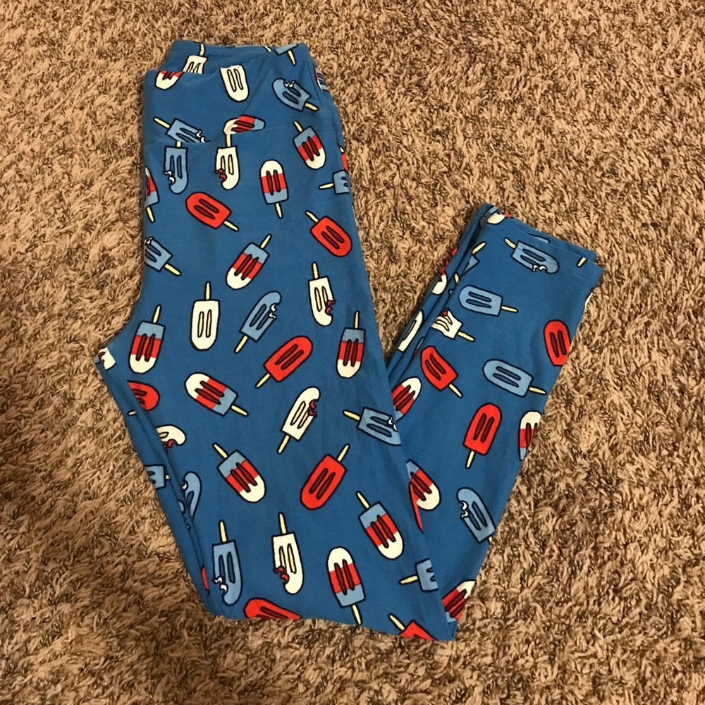 NWOT 2017 AMERICANA LuLaRoe OS Leggings!
