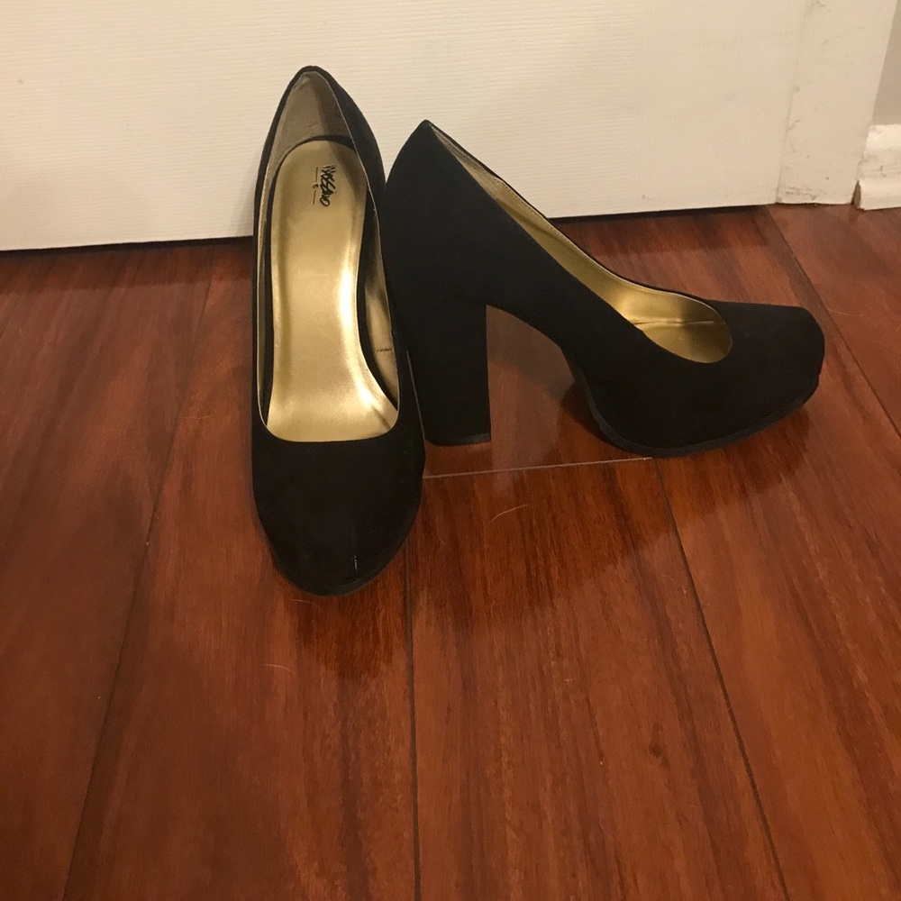 Mossimo Black Suede Heels