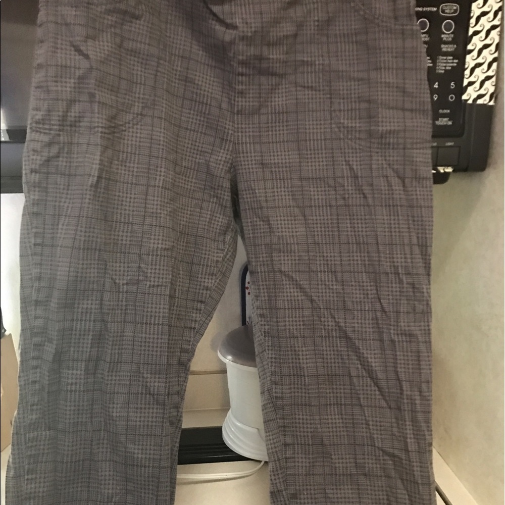 Size 16/18 Petite printed Elastic waist pants