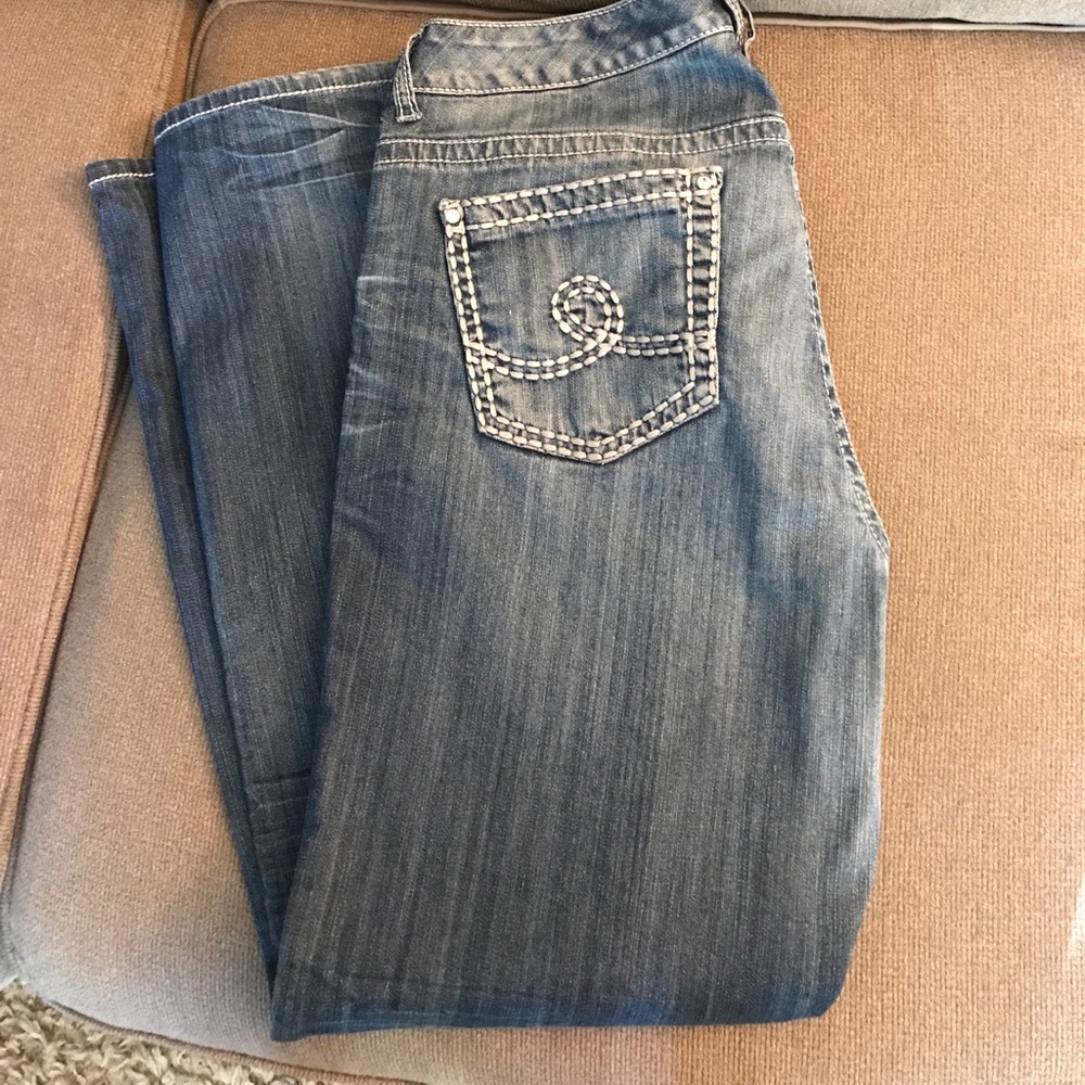 Seven Jeans
