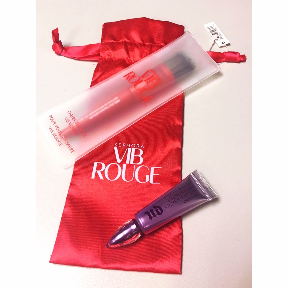 Sephora | VIB Rouge Brush & UD Eyeshadow Primer