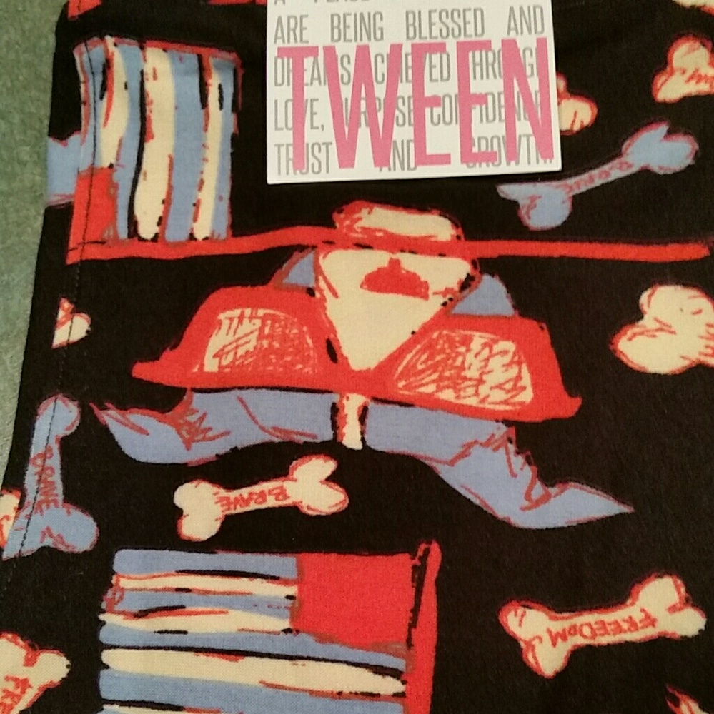 LULAROE TWEEN AMERICANA PIT BULL LEGGINGS