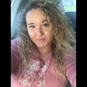 Meet your Posher, Marissa