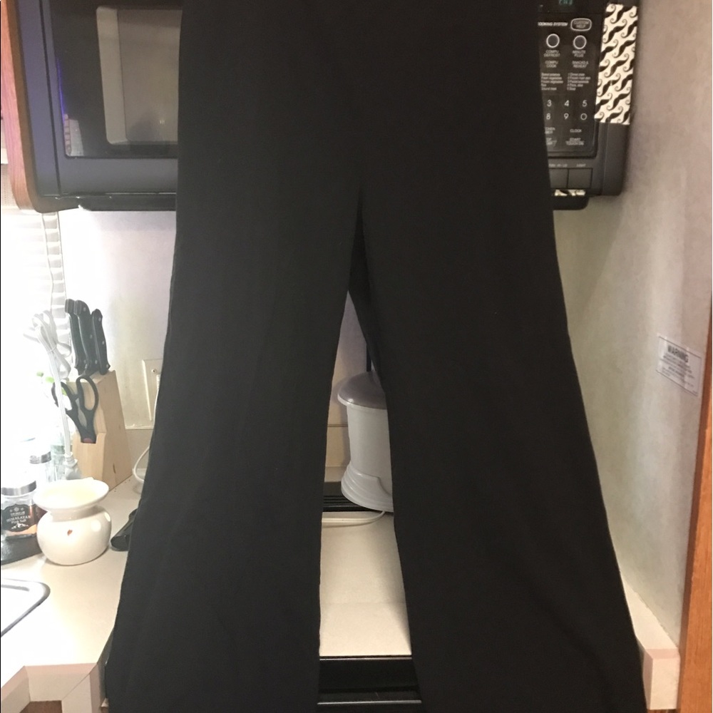 Catherine's Wide Leg Lt Weight Black Slacks 14/16