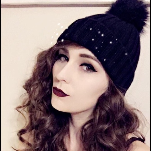 Meet your Posher, Gina - Picture 3 of 3