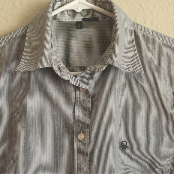 Colors of Benetton navy striped tapered button up - Picture 2 of 4