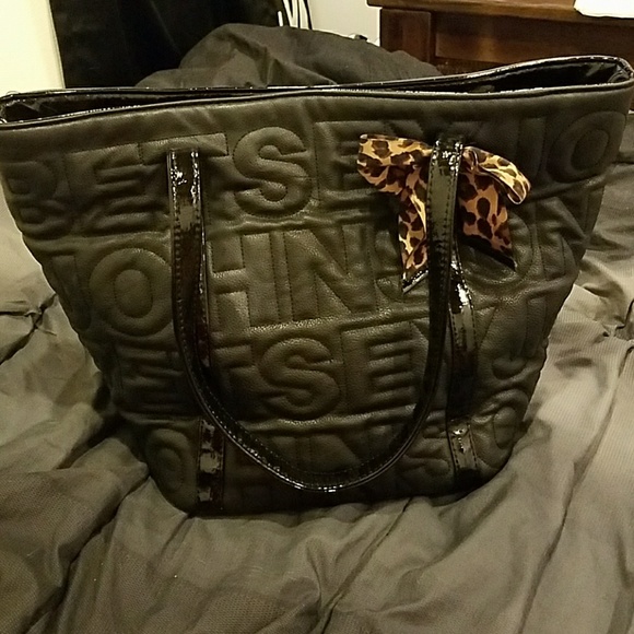 Betsey Johnson Hangbag - Picture 2 of 7