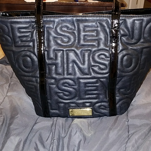 Betsey Johnson Hangbag - Picture 5 of 7