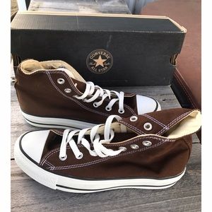 NEVER WORN! Brown High Top Converse! Size: 8