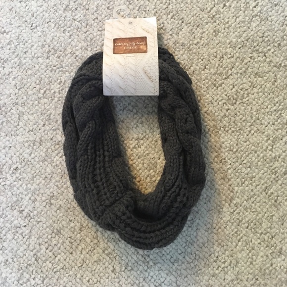 Gray Cable Infinity Scarf - Picture 1 of 1