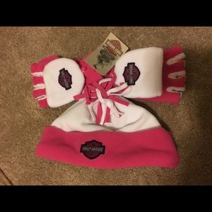 Hat and gloves