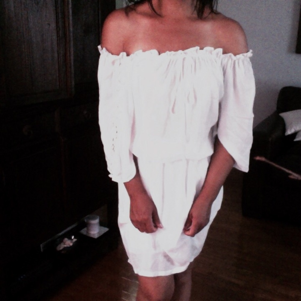 NEW w/tag - Pretty White Dress, Soft and Airy