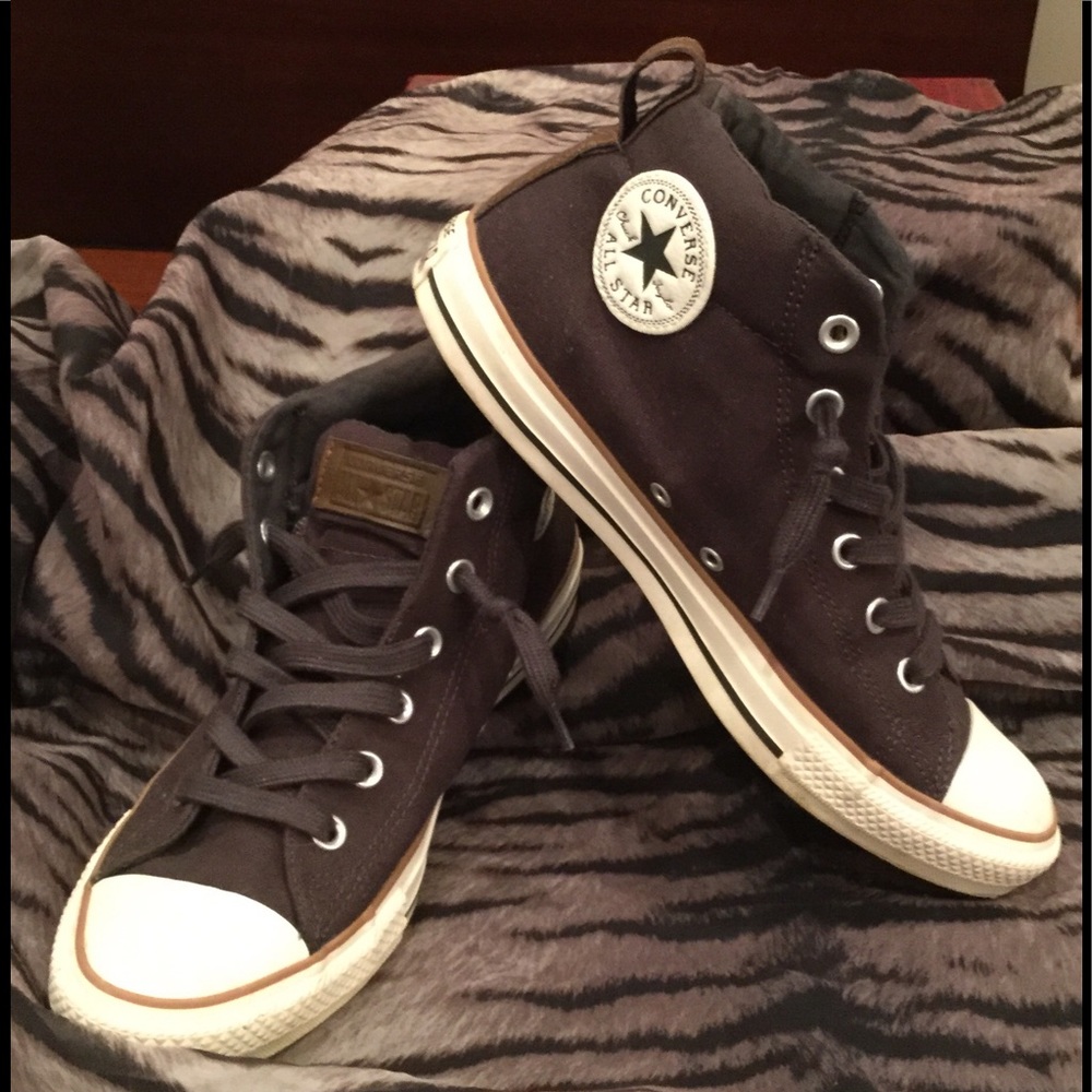 Black canvas Converse Hi-top sneaker boot