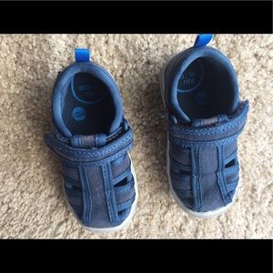 6.5 Navy Stride Rite sandals