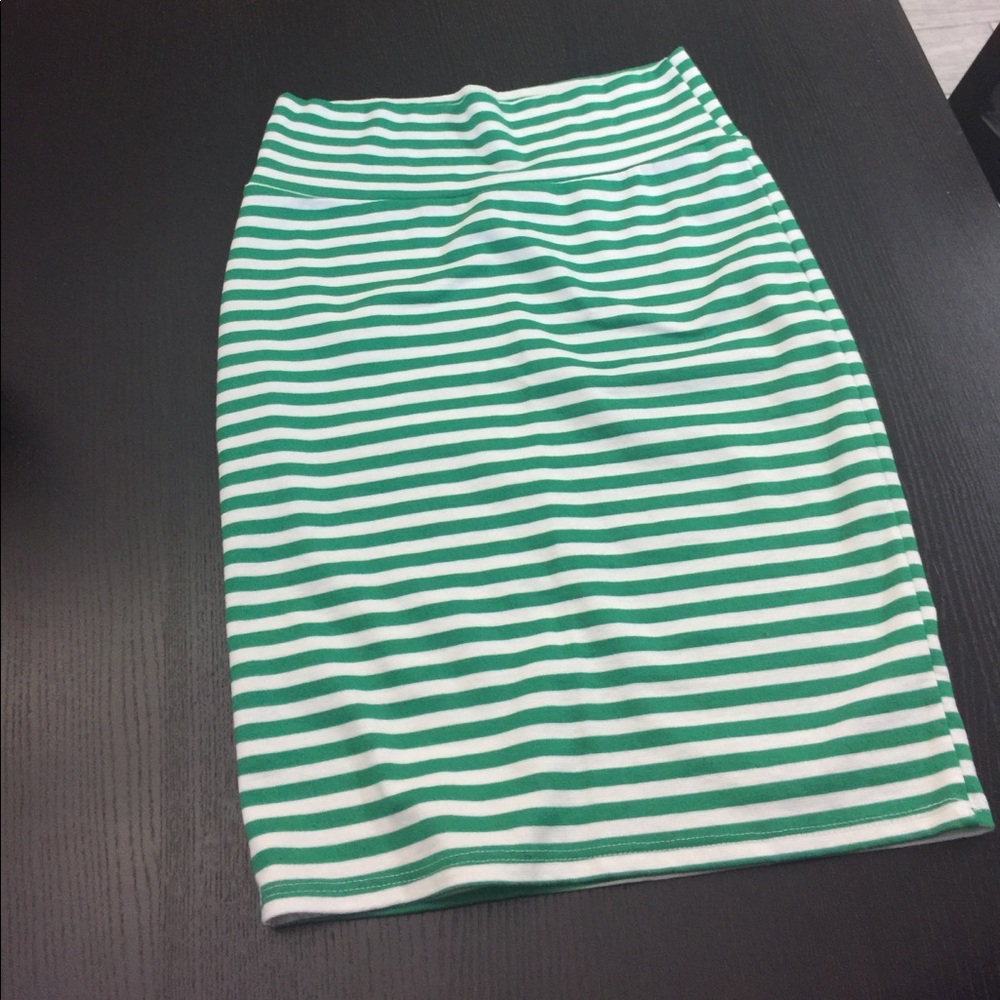 LuLaRoe Cassie skirt
