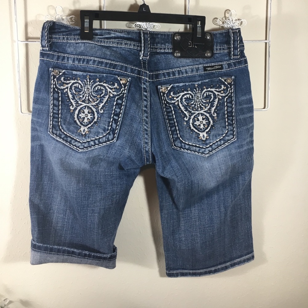 🤗 Miss Me 🤗 Above the Knee Shorts 😍