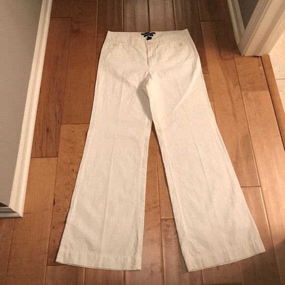 gap white pants