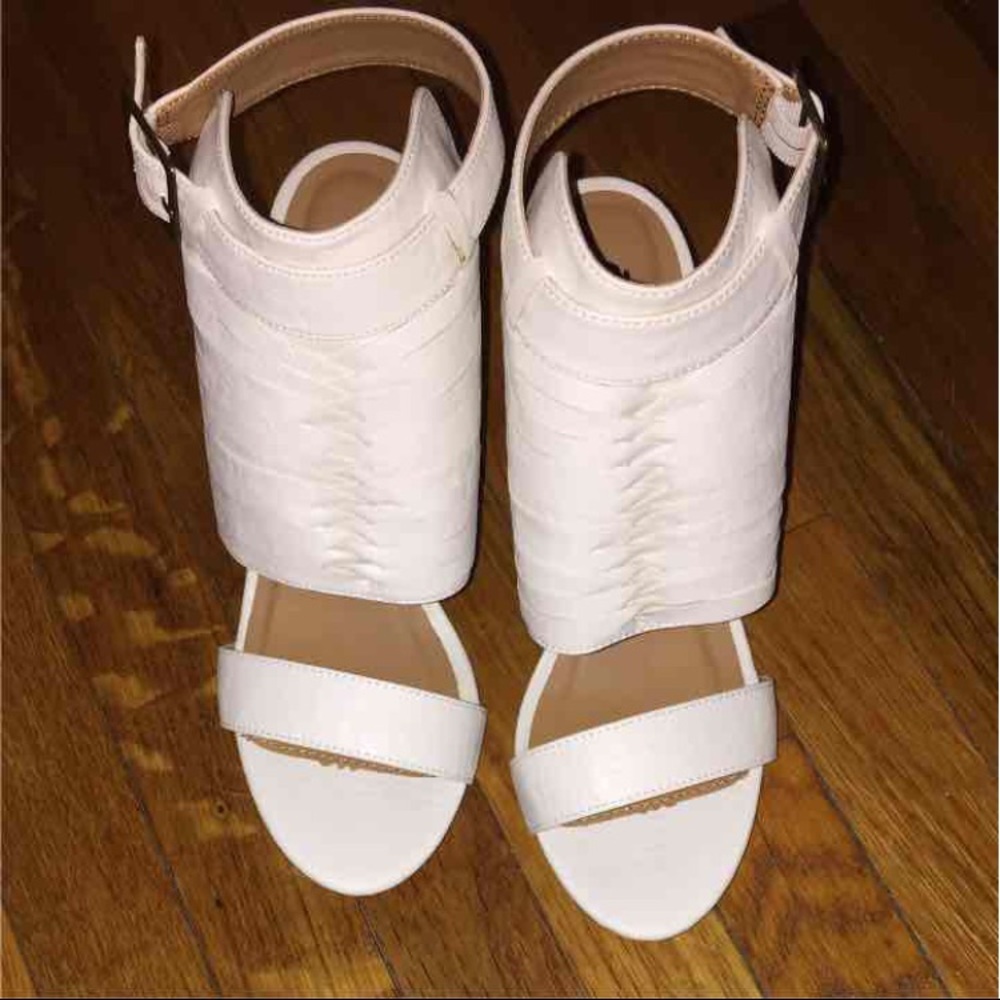 ***SOLD*** White Woven Wedges
