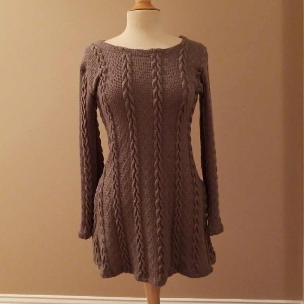 Gray soft cable knit sweater dress, small