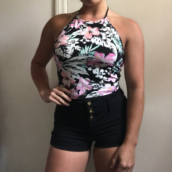 DONATED @markwelch376 - Forever 21 Halter Crop Top - Picture 3 of 5