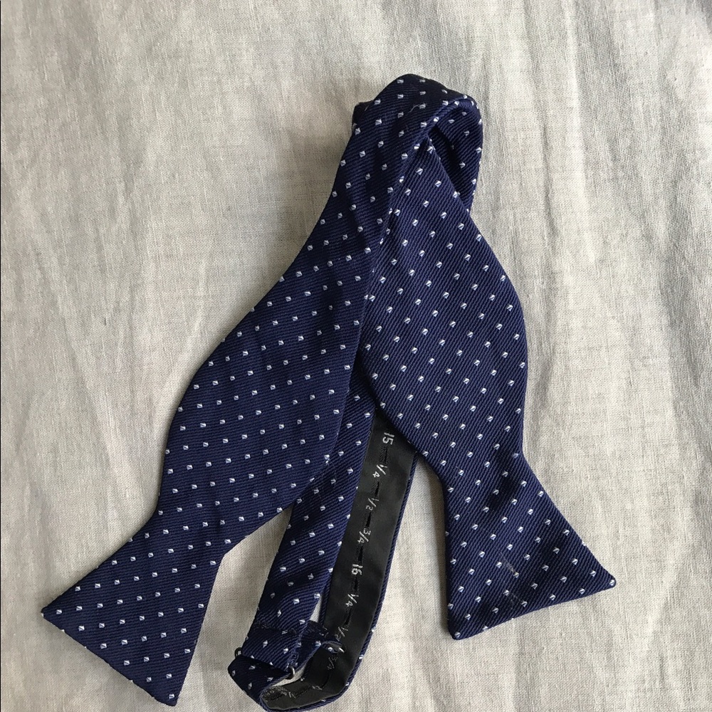 Vintage Brooks Brothers silk bow tie.