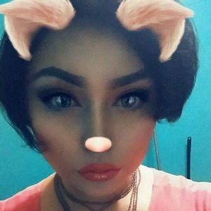 Meet your Posher, Lorraine